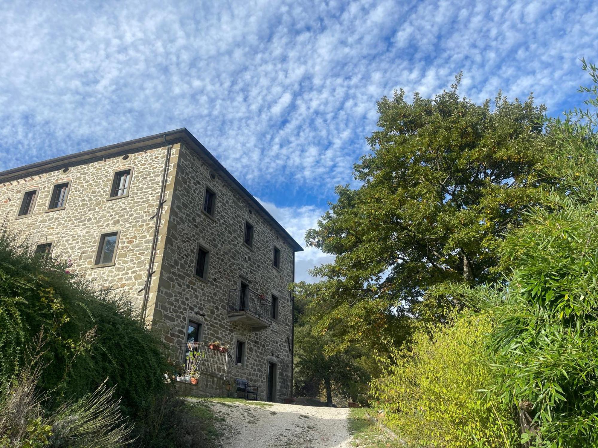 Bio Agriturismo Il Vigno Caprese Michelangelo Exterior photo